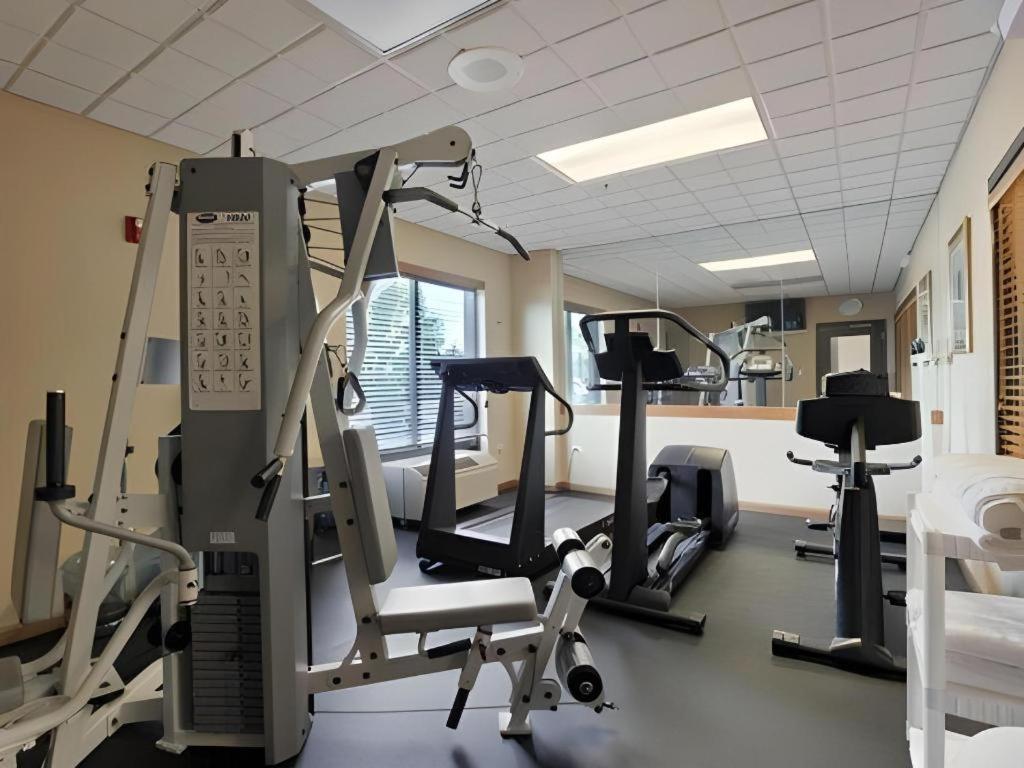 Comfort Inn & Suites Watford City Exteriör bild