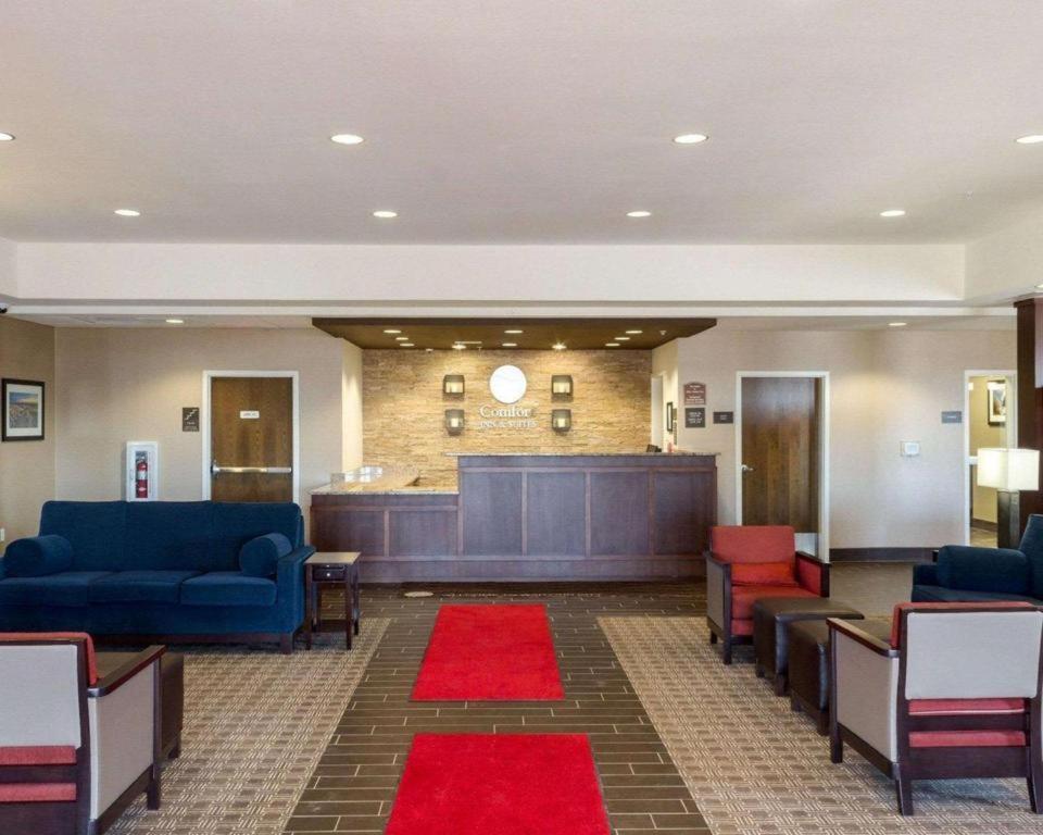 Comfort Inn & Suites Watford City Exteriör bild